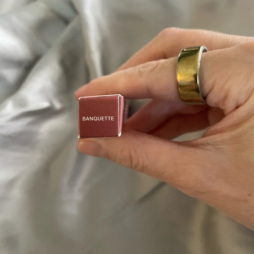 ILIA Hydrating Lip Crayon - Banquette - Picture 5 of 5